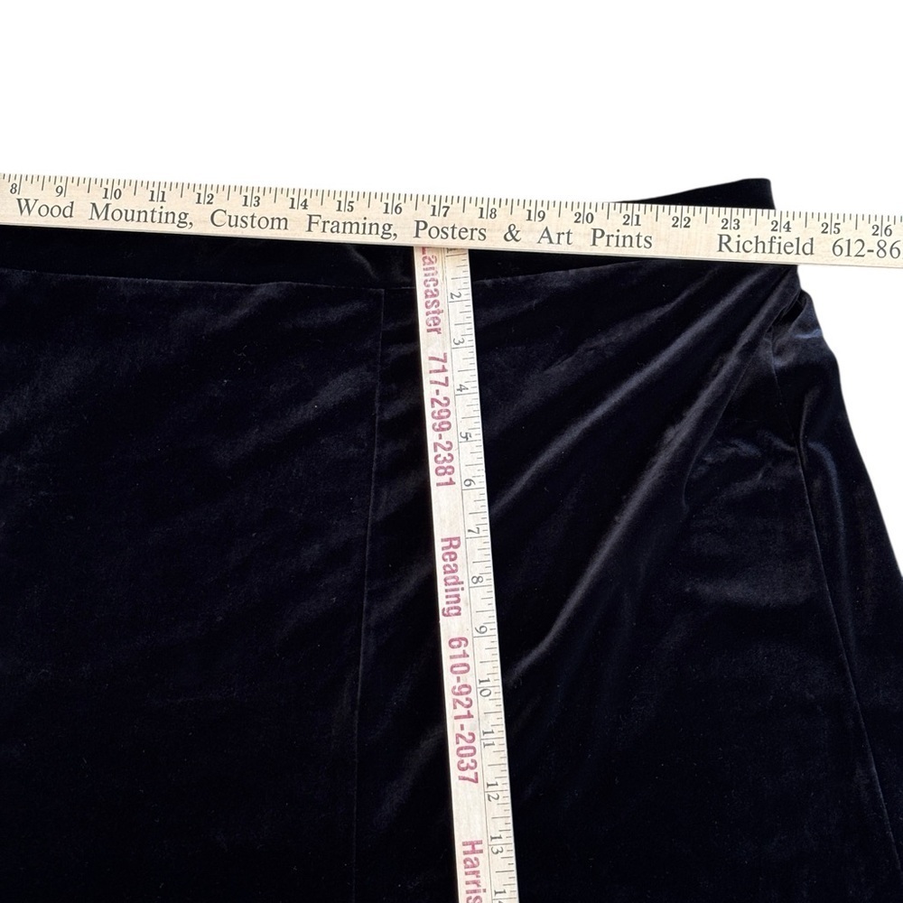 Studio 1940 Black Velour Velvet Stretchy Skirt Plus Size 30 / 32 W Midi Flare - Picture 5 of 12